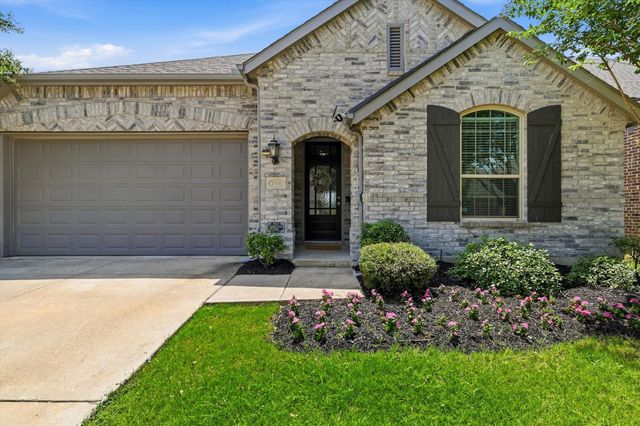 1916 Outpost Creek Lane, Aubrey, TX 76227