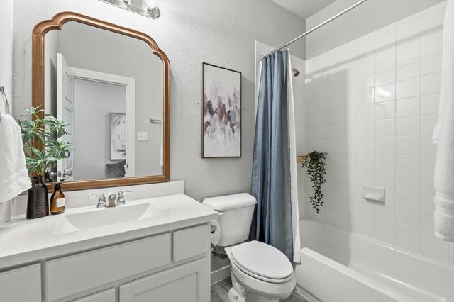 1916 Outpost Creek Lane, Aubrey, TX 76227