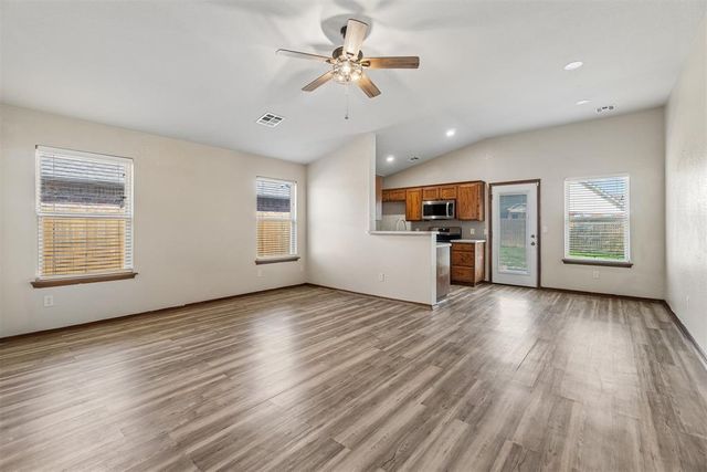 10625 NW 34th Street, Yukon, OK 73099