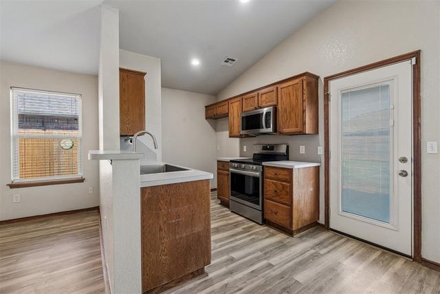 10625 NW 34th Street, Yukon, OK 73099