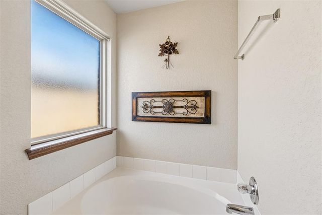 10625 NW 34th Street, Yukon, OK 73099