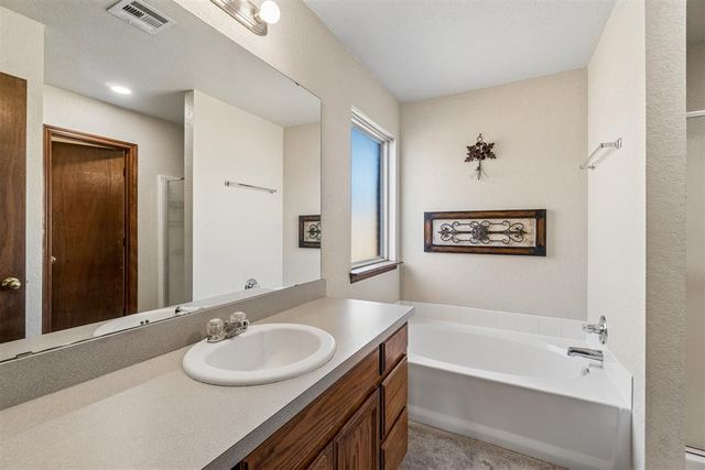 10625 NW 34th Street, Yukon, OK 73099