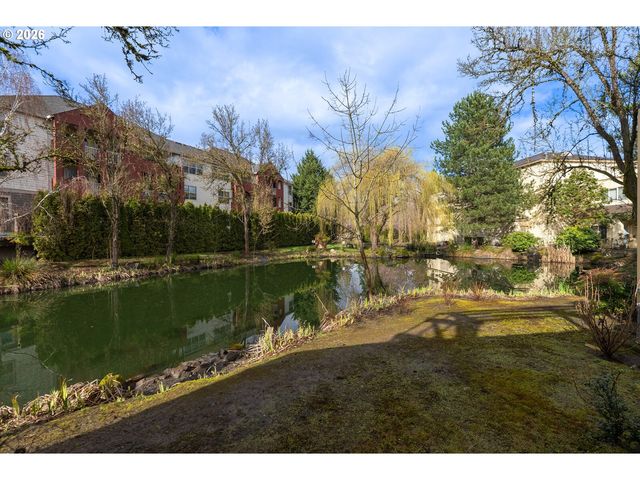 8325 Sw SENECA St, Tualatin, OR 97062