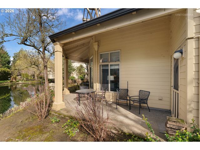 8325 Sw SENECA St, Tualatin, OR 97062