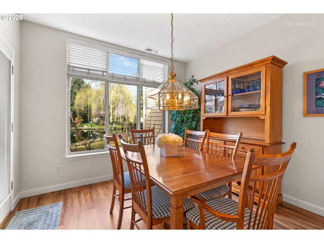 8325 Sw SENECA St, Tualatin, OR 97062