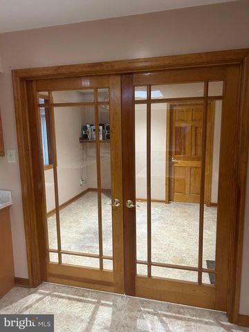 6241 EAST DR, Bensalem, PA 19020