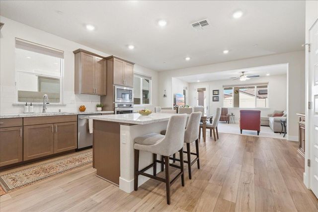 889 Lucent St, El Dorado Hills, CA 95762