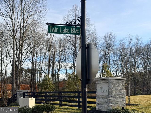 3611 TWIN LAKE BLVD, Locust Grove, VA 22508