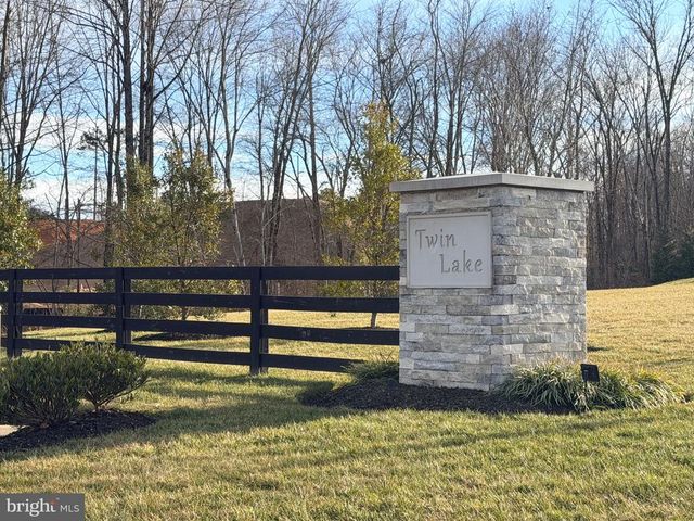 3611 TWIN LAKE BLVD, Locust Grove, VA 22508