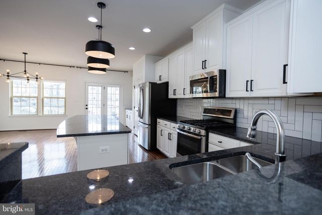 2023 SERVICEBERRY RD, Dumfries, VA 22026