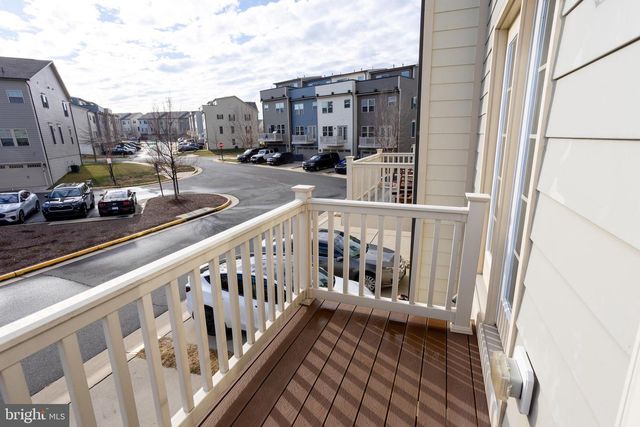 2023 SERVICEBERRY RD, Dumfries, VA 22026