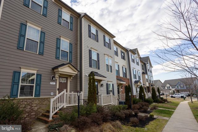 2023 SERVICEBERRY RD, Dumfries, VA 22026