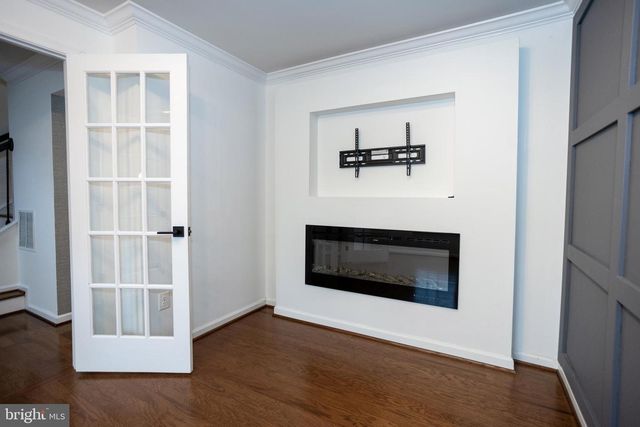 2023 SERVICEBERRY RD, Dumfries, VA 22026