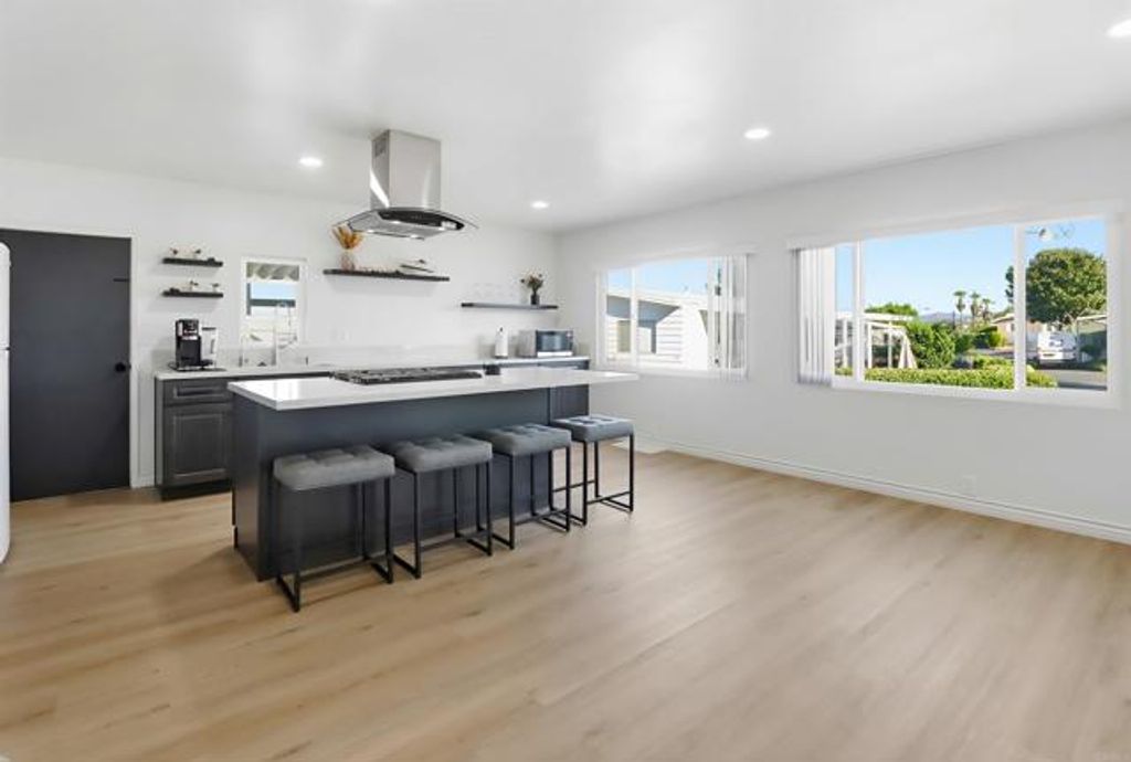 7908 Rancho Fanita Drive 6, Santee, CA 92071