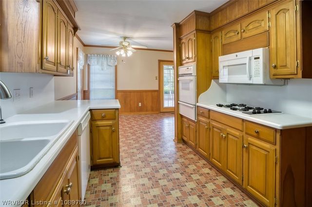 1910 N 46th Terrace, Fort Smith, AR 72904