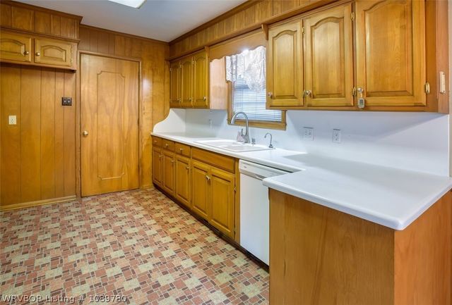 1910 N 46th Terrace, Fort Smith, AR 72904