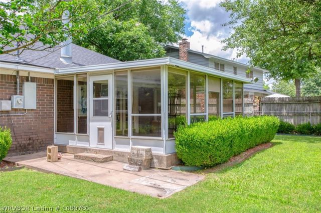 1910 N 46th Terrace, Fort Smith, AR 72904