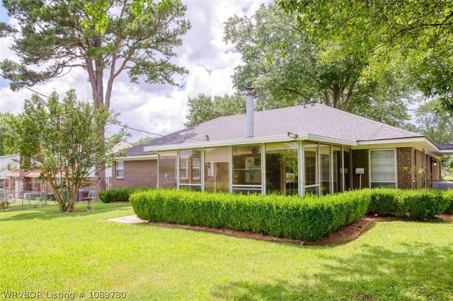 1910 N 46th Terrace, Fort Smith, AR 72904