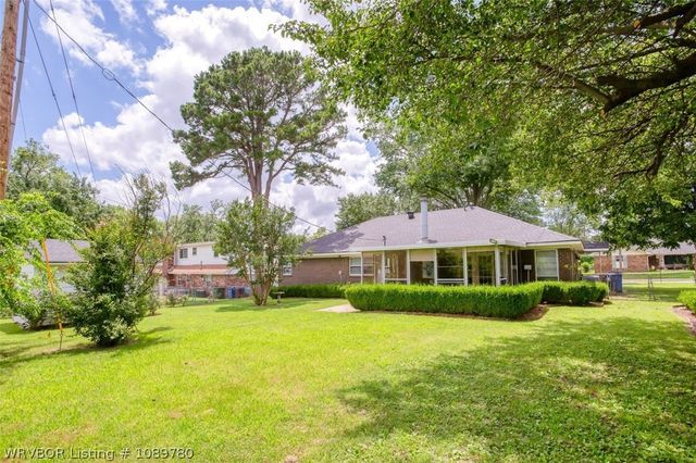 1910 N 46th Terrace, Fort Smith, AR 72904