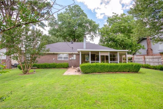 1910 N 46th Terrace, Fort Smith, AR 72904