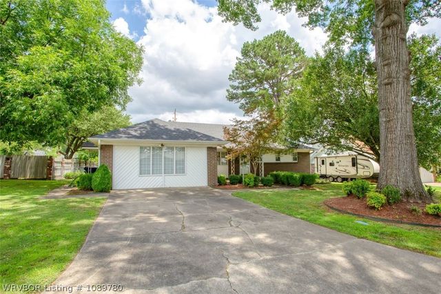 1910 N 46th Terrace, Fort Smith, AR 72904