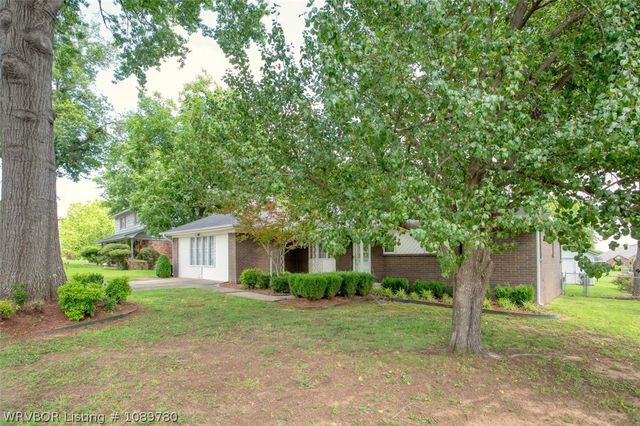 1910 N 46th Terrace, Fort Smith, AR 72904