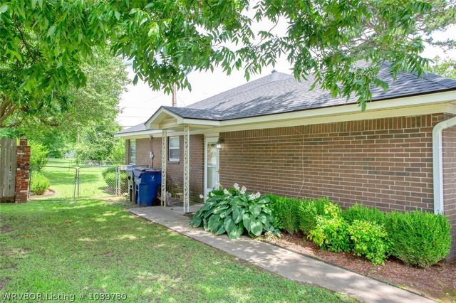 1910 N 46th Terrace, Fort Smith, AR 72904