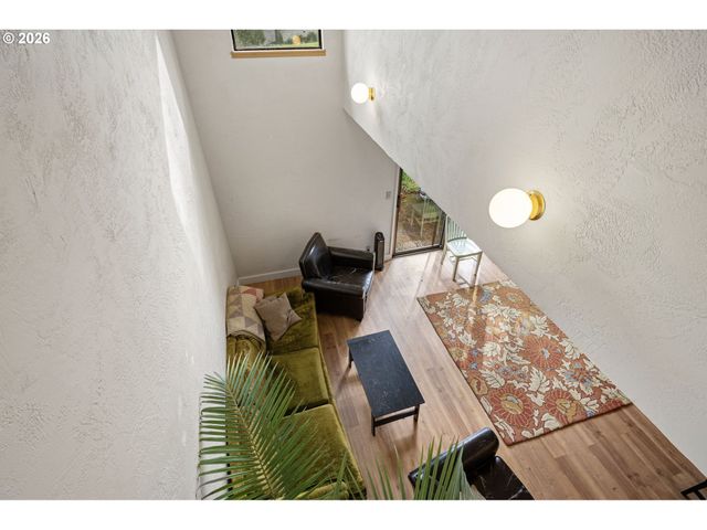 4429 FOX HOLLOW Rd 3, Eugene, OR 97405