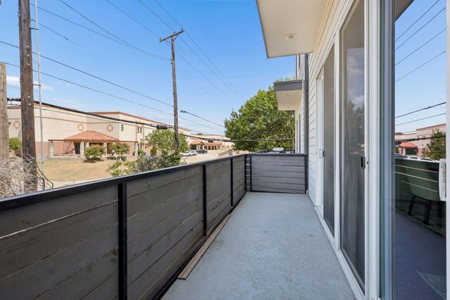 1901 N Carroll Avenue 104, Dallas, TX 75204