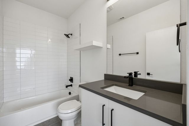 1901 N Carroll Avenue 104, Dallas, TX 75204