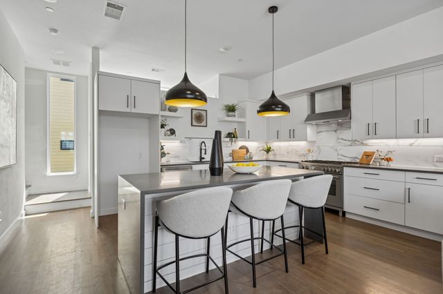 1901 N Carroll Avenue 104, Dallas, TX 75204