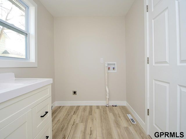 412 3rd Street, Milford, NE 68405