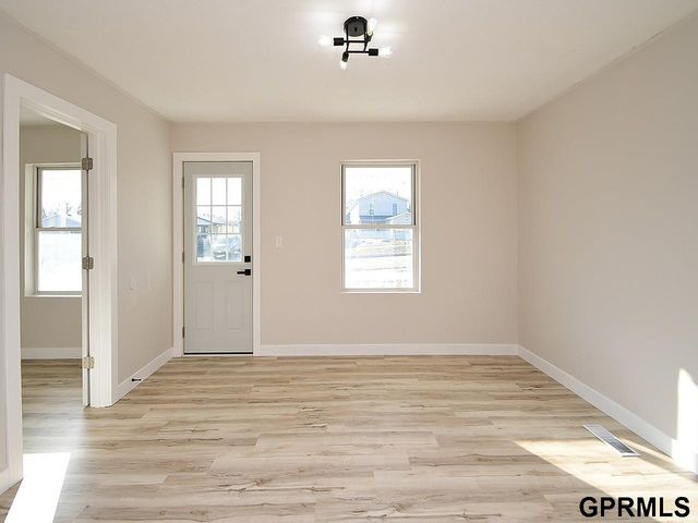 412 3rd Street, Milford, NE 68405