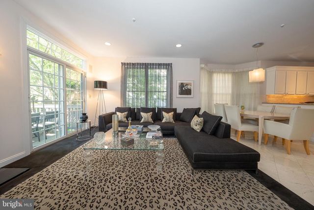 416 SPRING GARDEN LN, Conshohocken, PA 19428