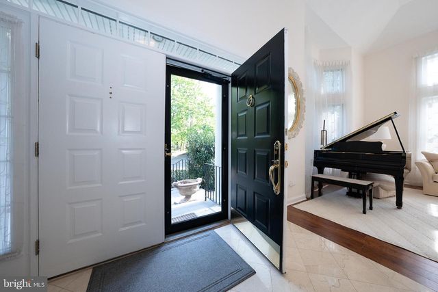 416 SPRING GARDEN LN, Conshohocken, PA 19428