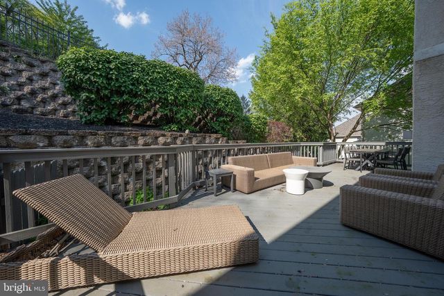 416 SPRING GARDEN LN, Conshohocken, PA 19428