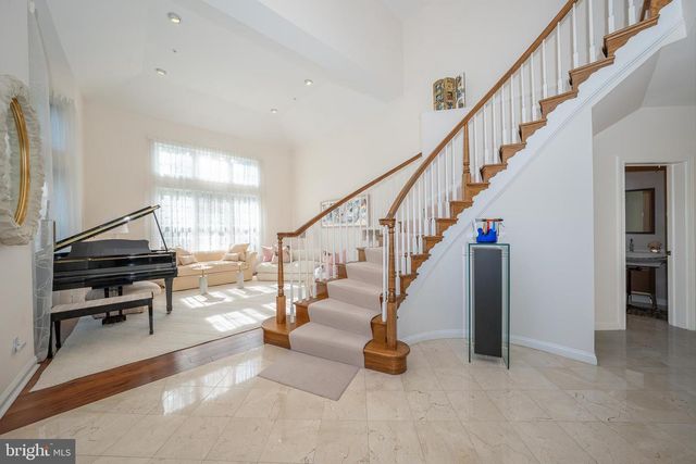 416 SPRING GARDEN LN, Conshohocken, PA 19428