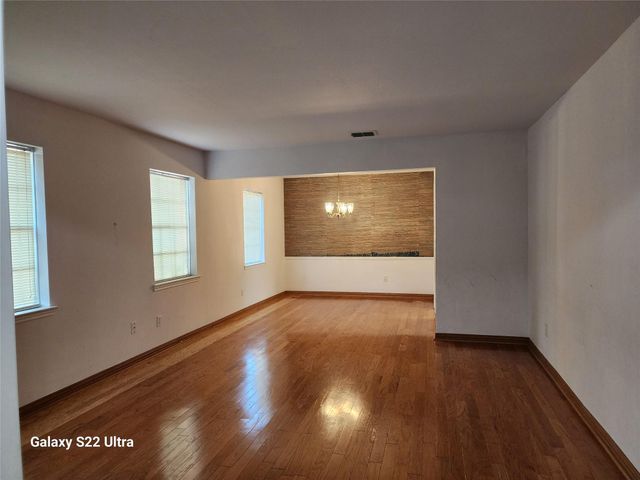 515 Shady Glade Drive, Houston, TX 77090