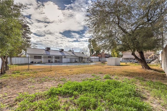 5854 Alfred Drive, Las Vegas, NV 89108