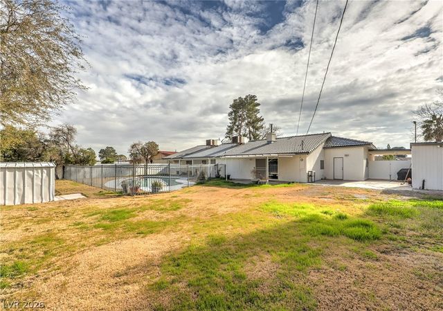 5854 Alfred Drive, Las Vegas, NV 89108