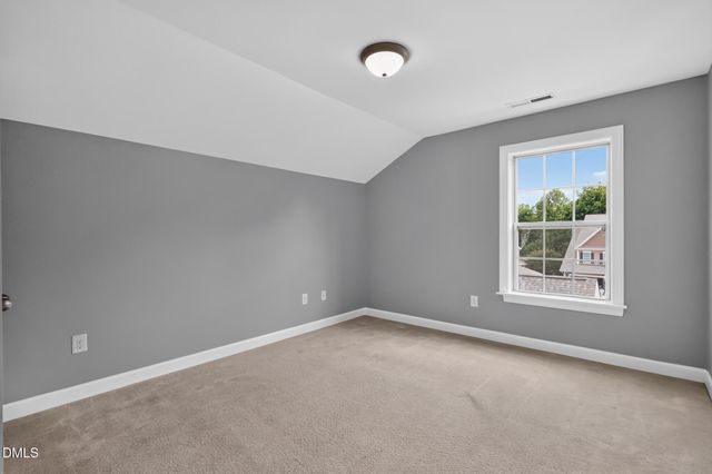 39 Mcguire Lane, Clayton, NC 27527