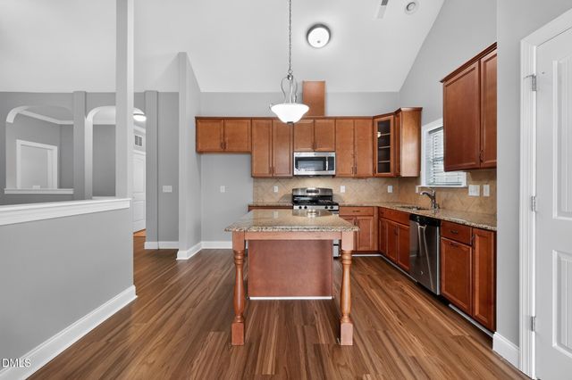 39 Mcguire Lane, Clayton, NC 27527