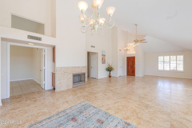 1247 E MARKETPLACE Way SE, Phoenix, AZ 85048