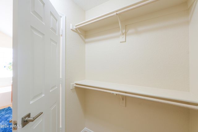 1247 E MARKETPLACE Way SE, Phoenix, AZ 85048