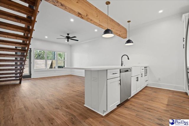 1332 Twleve oaks ln, Florence, SC 29501