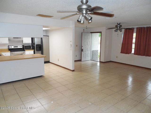 1492 Autumn Woods Drive, Melbourne, FL 32935