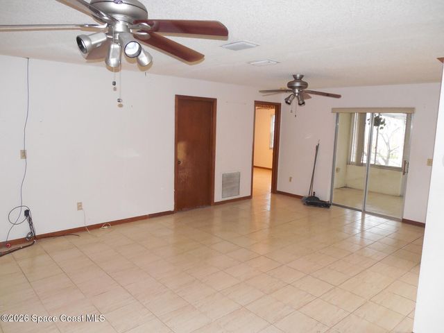 1492 Autumn Woods Drive, Melbourne, FL 32935