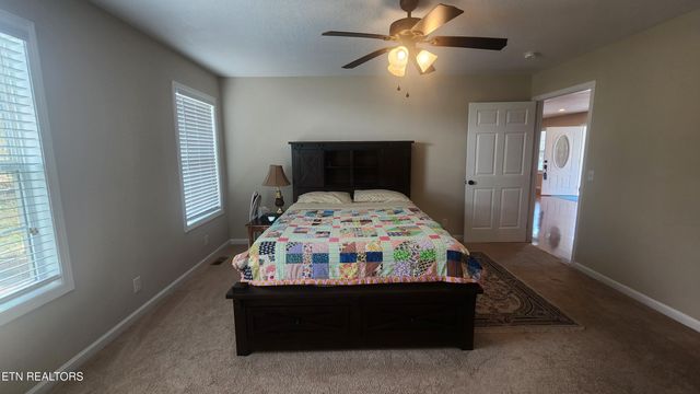 145 Zoe Circle, Jacksboro, TN 37757