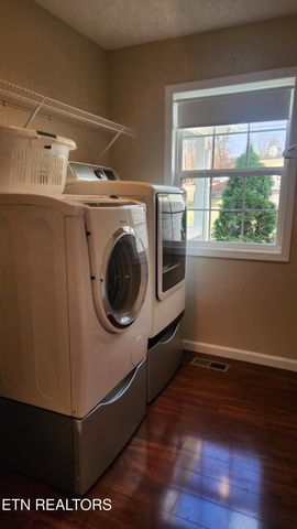 145 Zoe Circle, Jacksboro, TN 37757