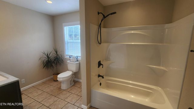 145 Zoe Circle, Jacksboro, TN 37757